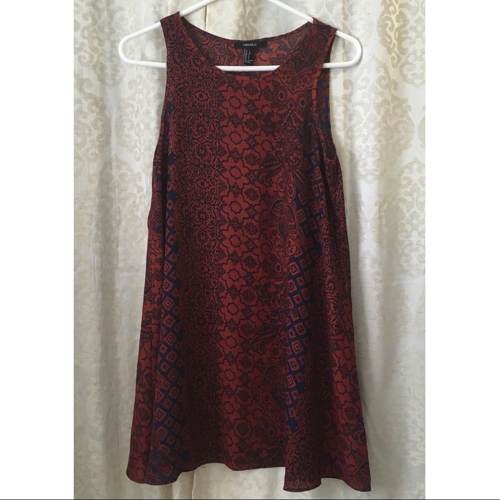Sleeveless flared dress
